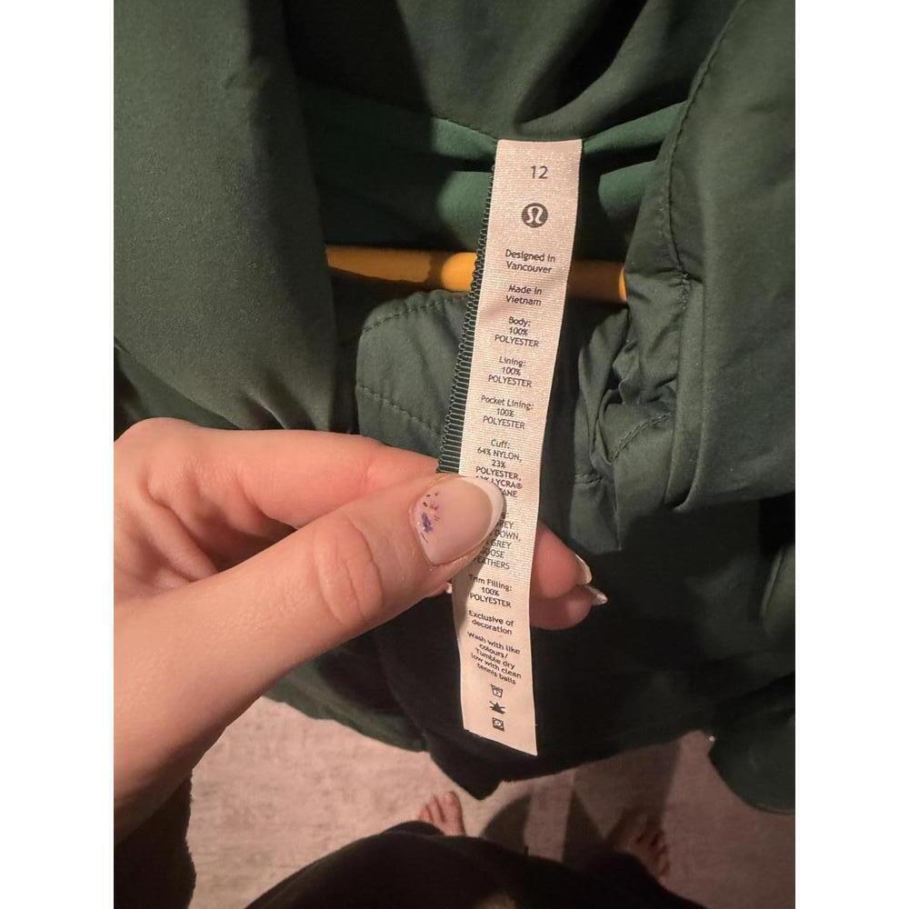 NWOT Lululemon Women’s Wunder Puff Jacket with Hood Everglade Green 12 like new - Picture 5 of 6